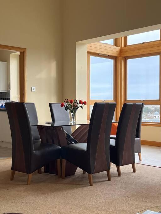 Apartment 500 - Metro Style Apartment On Nc500 Thurso Bagian luar foto