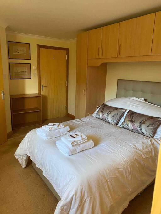 Apartment 500 - Metro Style Apartment On Nc500 Thurso Bagian luar foto